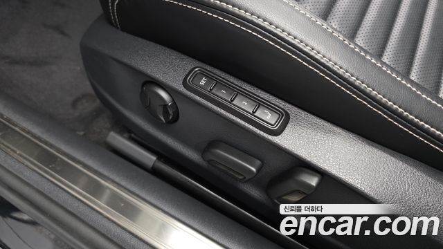 Volkswagen Passat GT (B8) 2.0 TDI Prestige 2022 — фото 24