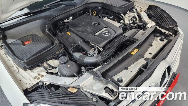Mercedes-Benz GLC-Class (X253) GLC300 4MATIC AMG Line 2019 — фото 6