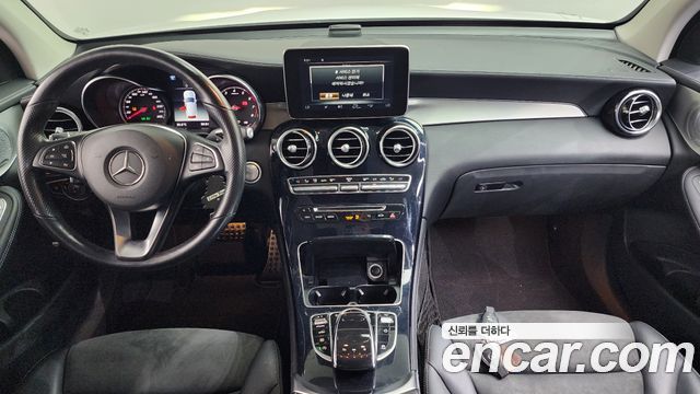 Mercedes-Benz GLC-Class (X253) GLC300 4MATIC AMG Line 2019 — фото 7