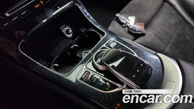 Mercedes-Benz GLC-Class (X253) GLC300 4MATIC AMG Line 2019 — фото 9