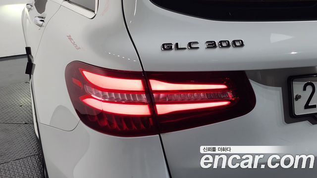 Mercedes-Benz GLC-Class (X253) GLC300 4MATIC AMG Line 2019 — фото 23
