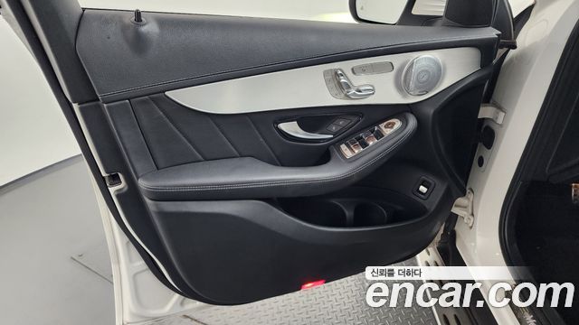 Mercedes-Benz GLC-Class (X253) GLC300 4MATIC AMG Line 2019 — фото 24