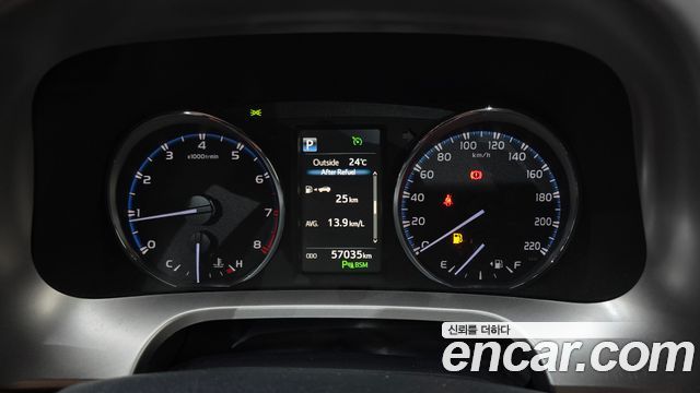 Toyota RAV4 2.5 2WD 4th 2018 — фото 8