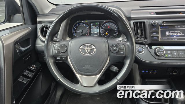 Toyota RAV4 2.5 2WD 4th 2018 — фото 17