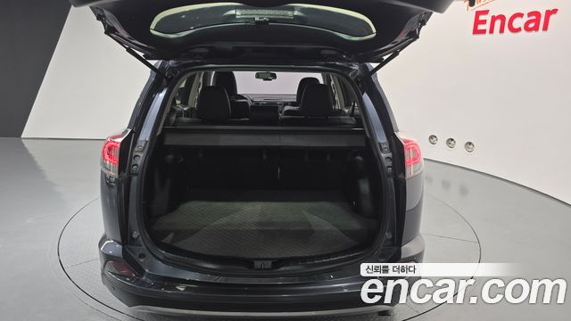 Toyota RAV4 2.5 2WD 4th 2018 — фото 24