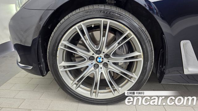 BMW 7 Series (G11) 750Li xDrive Vision 100 Edition 2016 — фото 5
