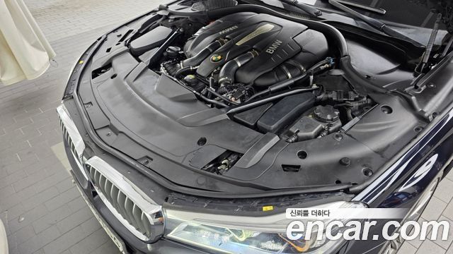 BMW 7 Series (G11) 750Li xDrive Vision 100 Edition 2016 — фото 6