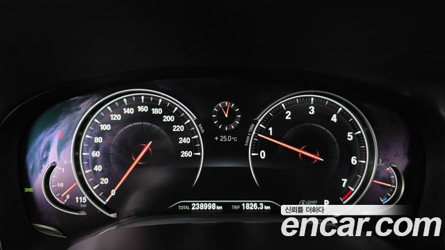BMW 7 Series (G11) 750Li xDrive Vision 100 Edition 2016 — фото 8