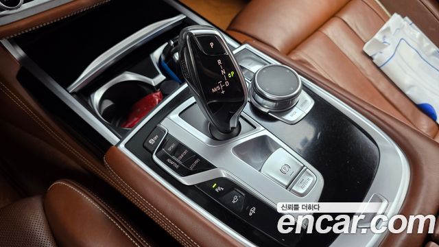 BMW 7 Series (G11) 750Li xDrive Vision 100 Edition 2016 — фото 9