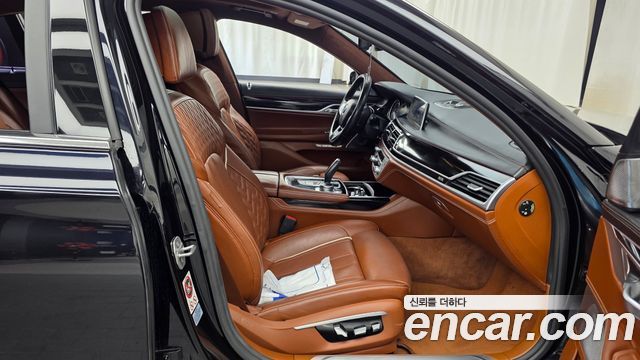 BMW 7 Series (G11) 750Li xDrive Vision 100 Edition 2016 — фото 11