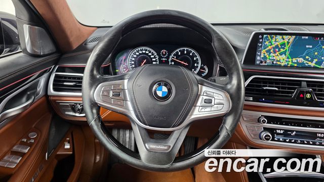 BMW 7 Series (G11) 750Li xDrive Vision 100 Edition 2016 — фото 13