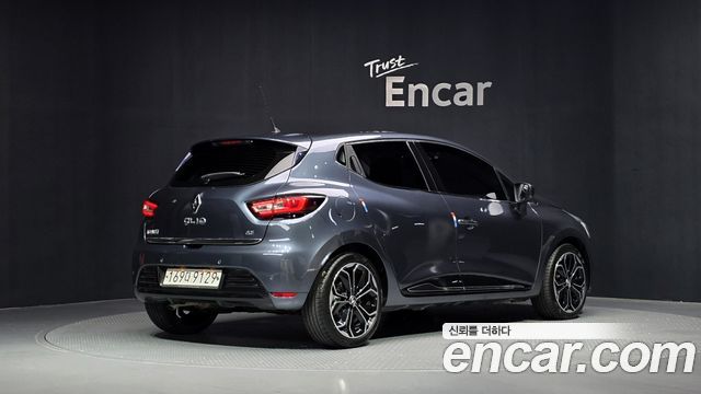 Renault Korea Clio Intens 2018 — фото 2