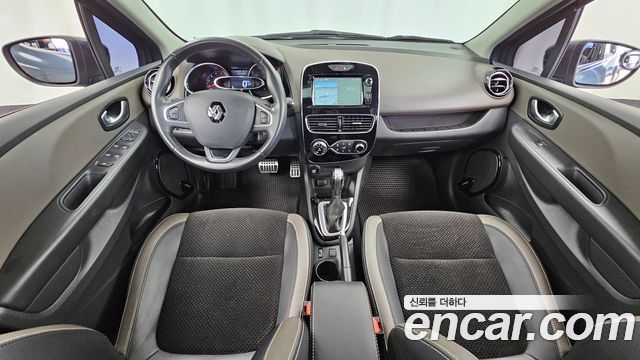 Renault Korea Clio Intens 2018 — фото 7