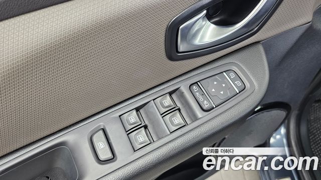 Renault Korea Clio Intens 2018 — фото 27
