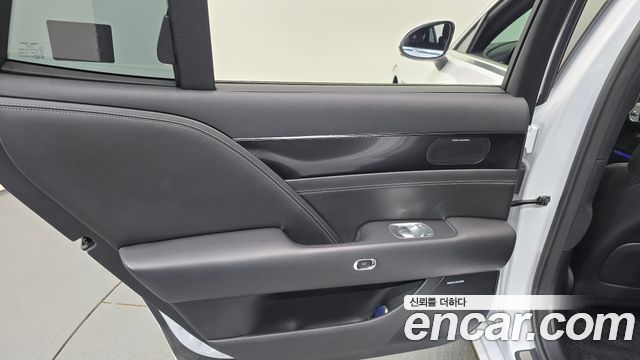 Genesis G90 (RS4) Gasoline 3.5 Turbo AWD 2023 — фото 25