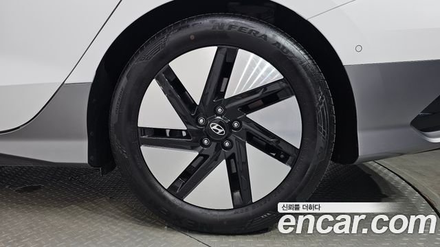 Hyundai Ioniq 6 Long Range Exclusive + 2025 — фото 21