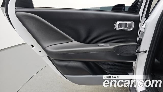 Hyundai Ioniq 6 Long Range Exclusive + 2025 — фото 25