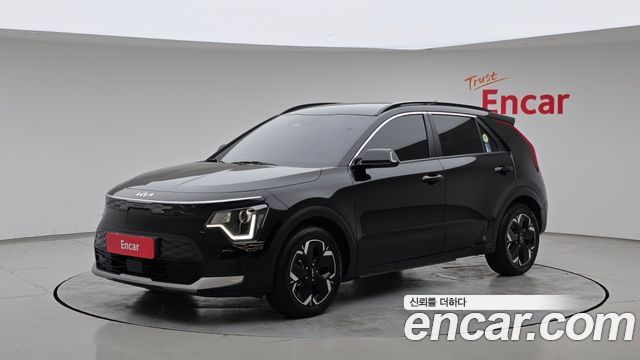 Kia Niro EV Air 2023 — фото 1