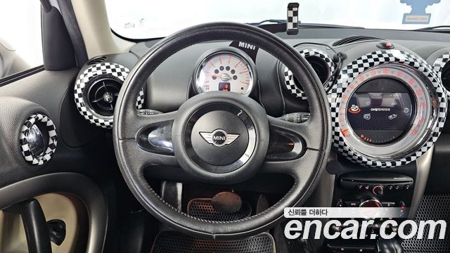 MINI Cooper D Countryman ALL4 1st 2012 — фото 13