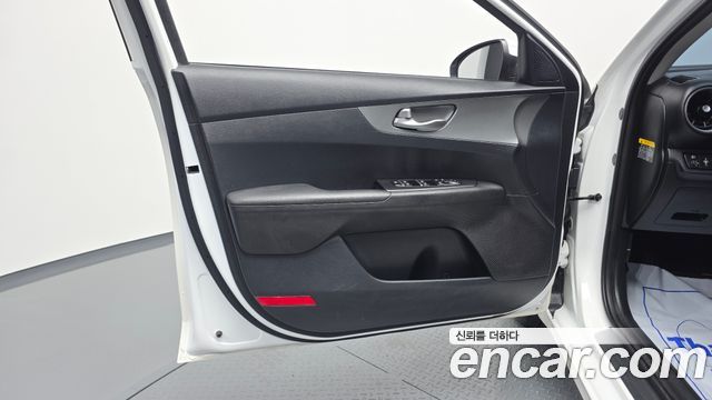 Kia K3 Standard 2021 — фото 24