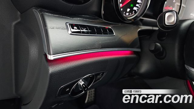 Mercedes-Benz E-Class (W213) E220d Cabriolet 2019 — фото 27