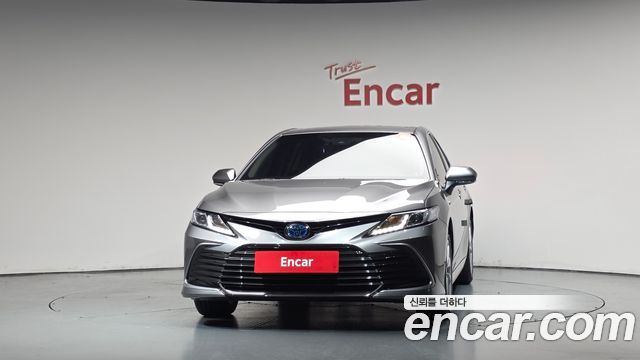 Toyota Camry (XV70) 2.5 LE Hybrid 2024 — фото 3