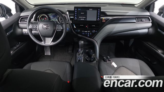 Toyota Camry (XV70) 2.5 LE Hybrid 2024 — фото 7