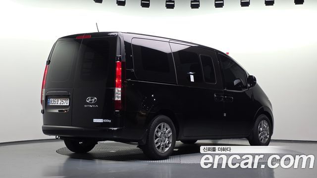 Hyundai Staria Cargo 5-Seater Modern 2024 — фото 2