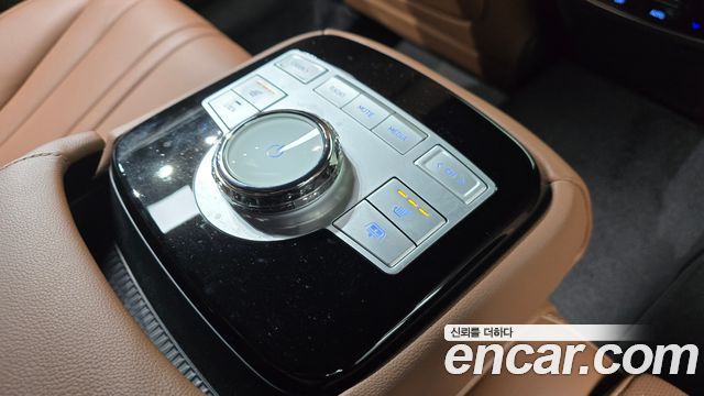 Genesis G80 (RG3) Gasoline 2.5 Turbo AWD 2024 — фото 17