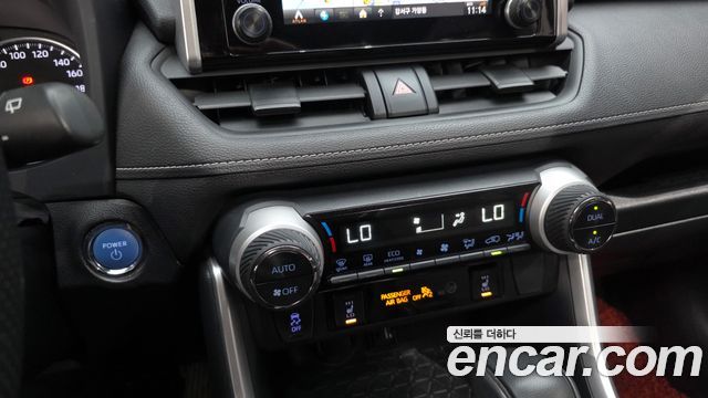 Toyota RAV4 (V) 2.5 2WD Hybrid 2019 — фото 17