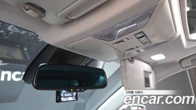 Toyota RAV4 (V) 2.5 2WD Hybrid 2019 — фото 18