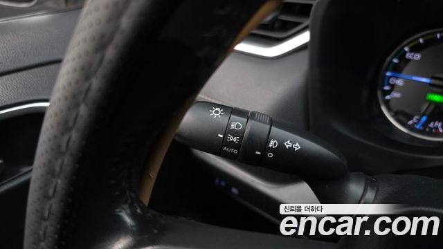 Toyota RAV4 (V) 2.5 2WD Hybrid 2019 — фото 33