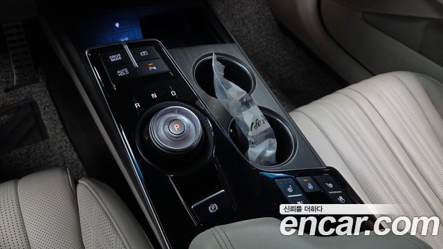 Kia K8 2.5 Gasoline 2WD Signature 2023 — фото 9