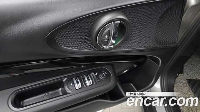 MINI Cooper D Clubman High 2nd 2019 — фото 33