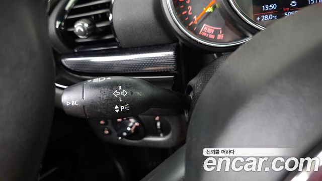 MINI Cooper D Clubman High 2nd 2019 — фото 35