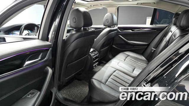 BMW 5 Series (G30) 520i Luxury 2018 — фото 15