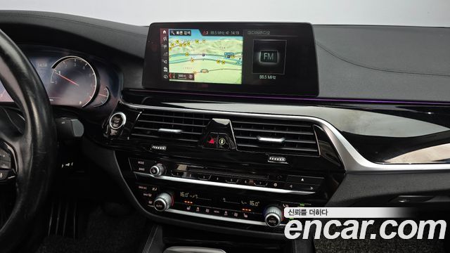 BMW 5 Series (G30) 520i Luxury 2018 — фото 17