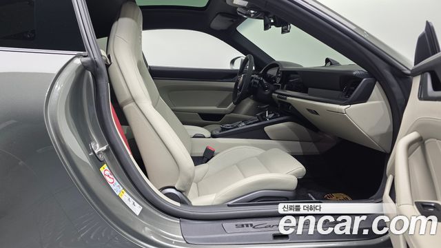 Porsche 911 (992) Carrera 4 GTS 2022 — фото 11