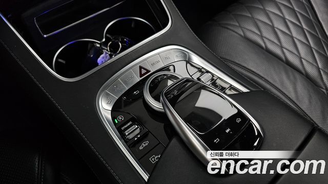 Mercedes-Benz S-Class (W222) Maybach S560 4MATIC 2019 — фото 16