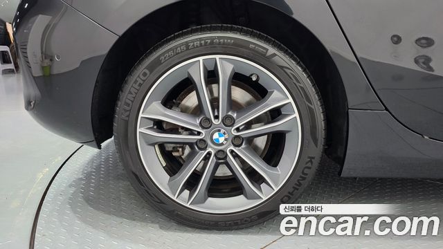 BMW 1 Series (F40) 120i Sports 2022 — фото 27