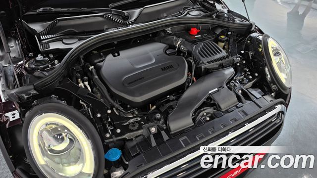 MINI Cooper D Clubman Standard 2nd 2018 — фото 6