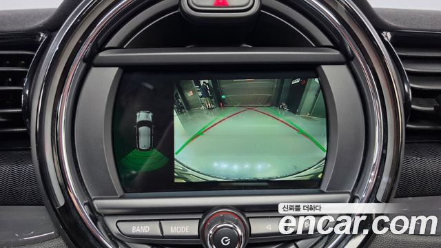 MINI Cooper D Clubman Standard 2nd 2018 — фото 14