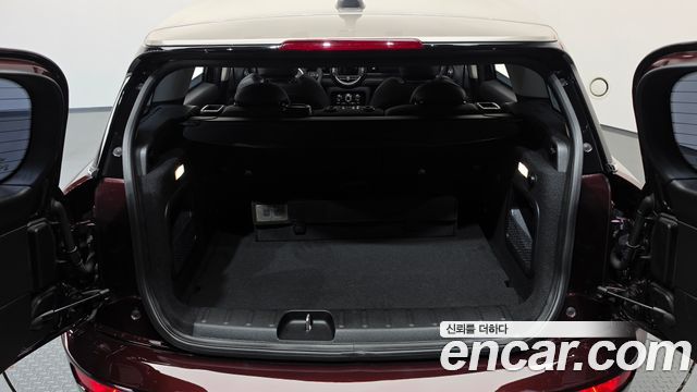 MINI Cooper D Clubman Standard 2nd 2018 — фото 18