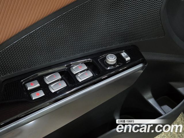 KG Mobility (SsangYong) Tivoli Armor Gear Edition 2WD 2018 — фото 19