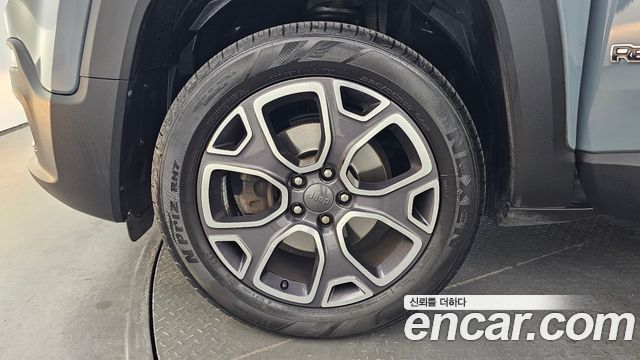 Jeep Renegade 2.0 Diesel Limited AWD 2016 — фото 5