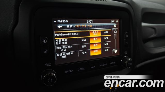 Jeep Renegade 2.0 Diesel Limited AWD 2016 — фото 16