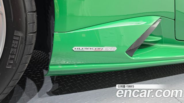 Lamborghini Huracan LP640-4 EVO Spyder 2022 — фото 18