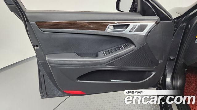 Genesis G80 3.3 GDI Luxury 2018 — фото 30