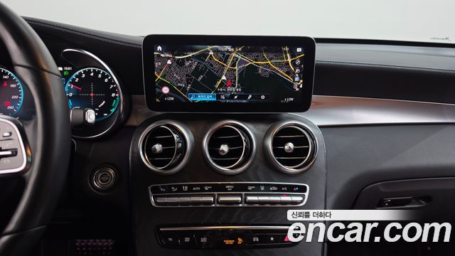 Mercedes-Benz GLC-Class (X253) GLC300e 4MATIC Coupe 2023 — фото 13