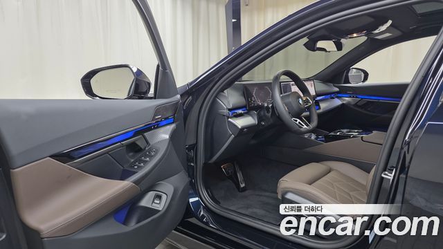 BMW 5 Series (G60) 520i M Sport 2025 — фото 10